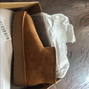 Steve Madden Tan Suede Ankle Booties